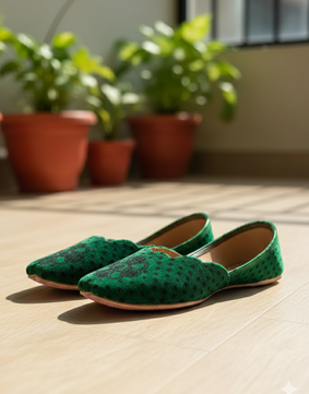 Basic velvet green dotted