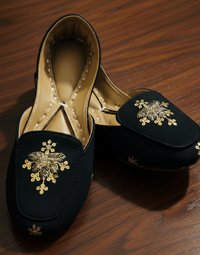 Black beauty loafers