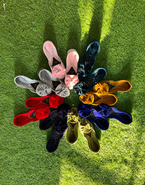 Velvet loafers ( Limited Stock Up to 47% 🤩 )